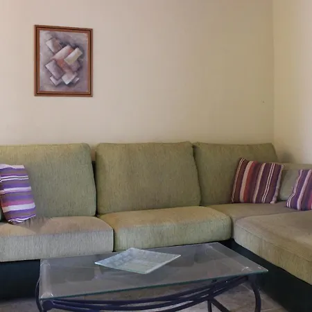 Rustic 1-bed In Parque Holandes Apartmán La Oliva